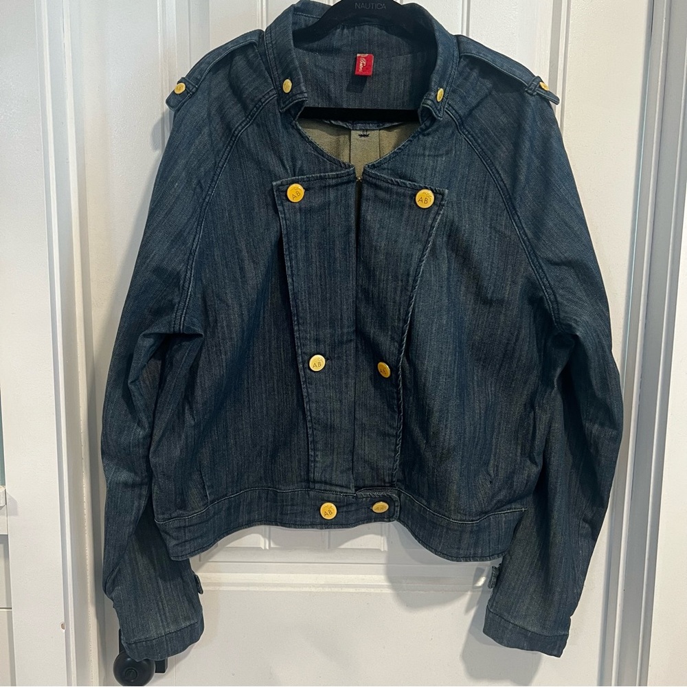 Apple Bottoms Red and Gold Logo Buttons Vintage Y2K Denim Jacket. Size 2 XL.